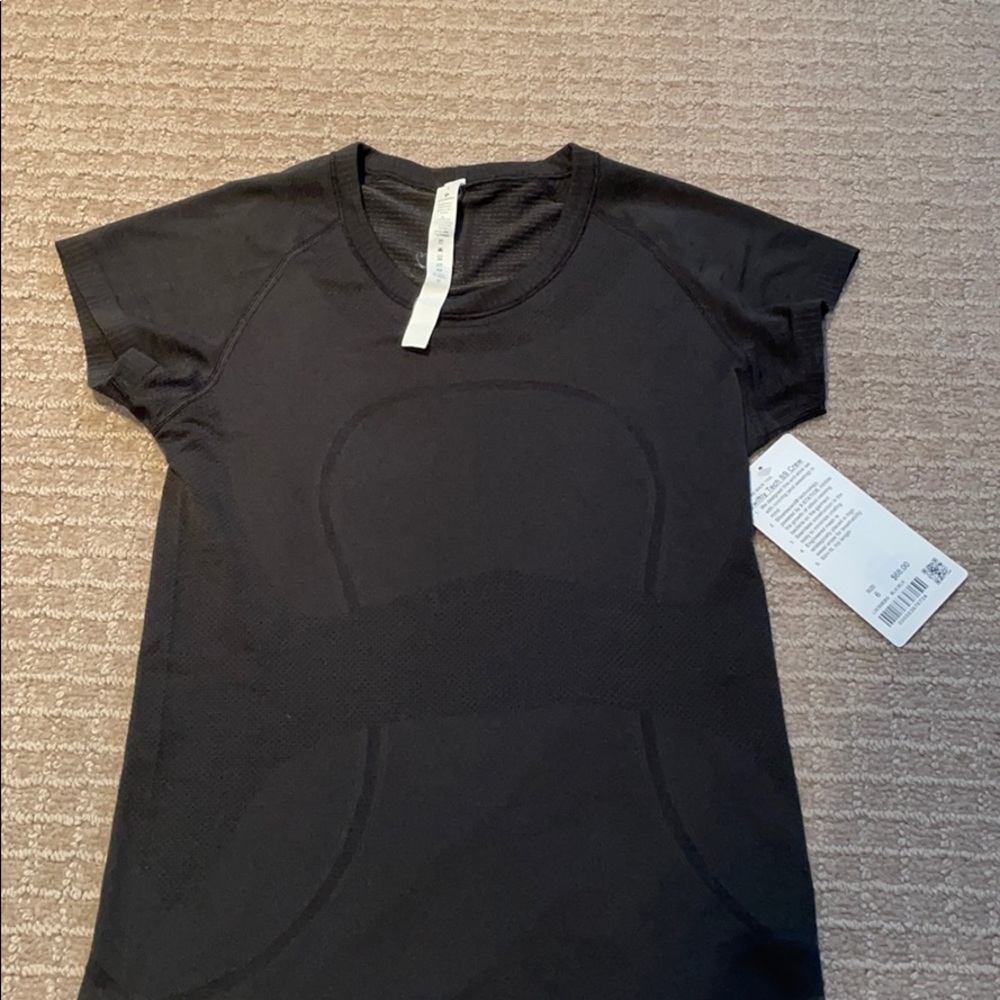 NWT lululemon swiftly tech